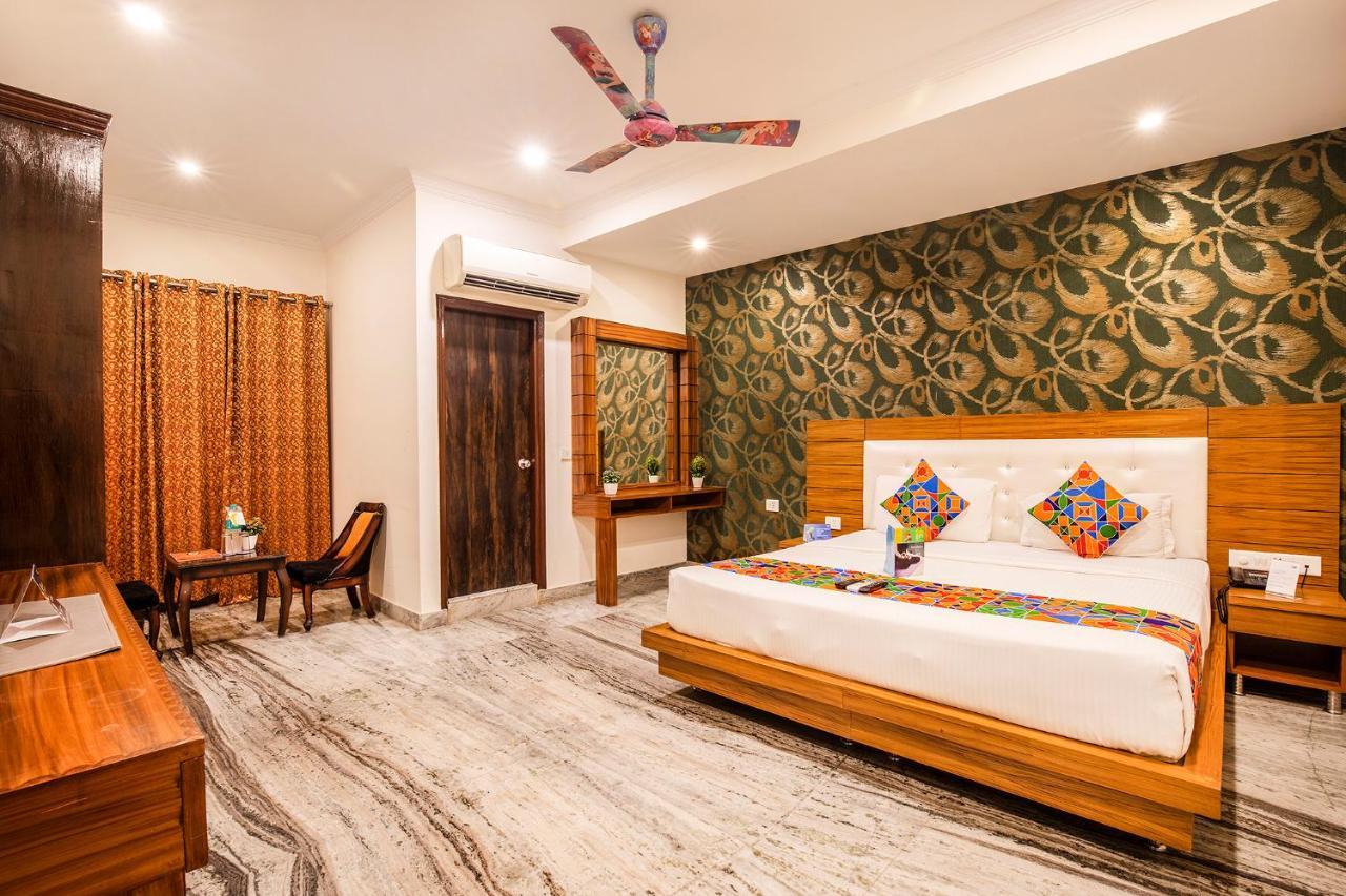 Fabhotel Shoba Estate Delhi Airport Нью-Дели Экстерьер фото