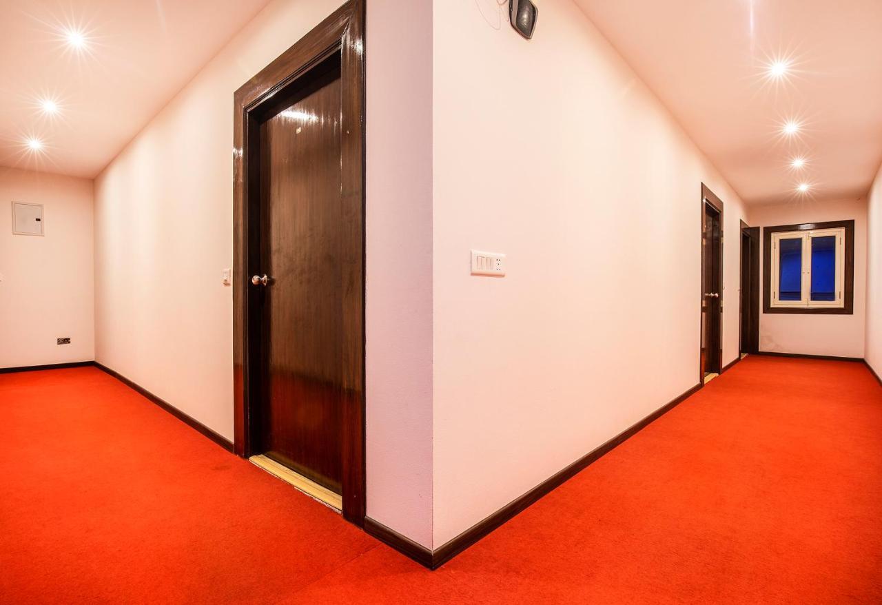 Fabhotel Shoba Estate Delhi Airport Нью-Дели Экстерьер фото