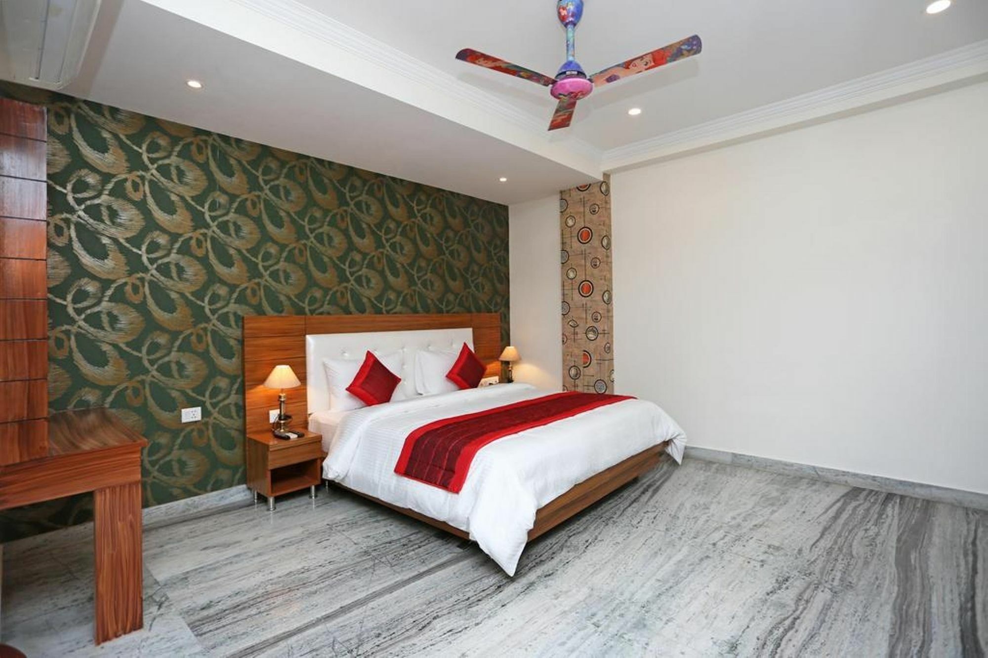 Fabhotel Shoba Estate Delhi Airport Нью-Дели Экстерьер фото